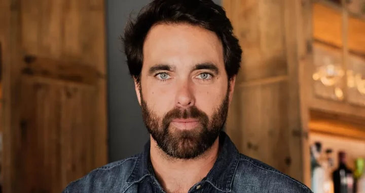 JAVIER UNGRÍA, NOCHE DE PASIÓN CON UNA CONOCIDA COLABORADORA EN LA FIESTA DE NAVIDAD DE MEDIASET