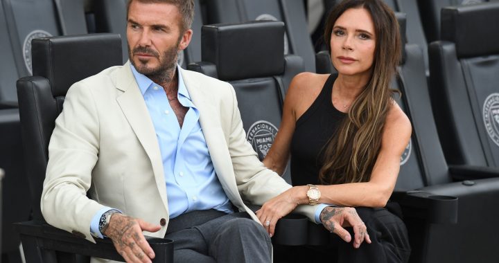 LA FAMILIA BECKHAM ROTA, UNO DE SUS HIJOS SE PIERDE EL 50 CUMPLEAÑOS DE DAVID