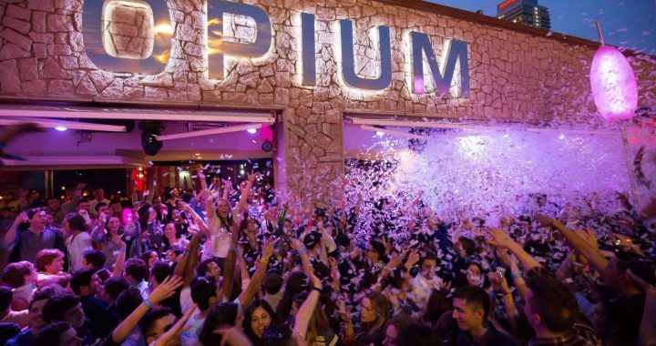 TRAVIS SCOTT ATERRIZA EN BARCELONA, ASI SERÁ LA NOCHE MÁS LOCA DEL AÑO