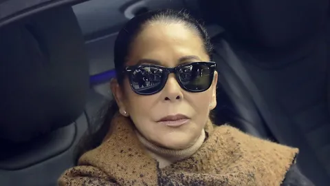ISABEL PANTOJA HUNDIDA AL ENTERARSE VIA REDES DEL NACIMIENTO DE SU QUINTO NIETO