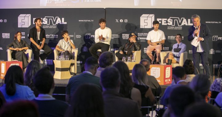 PRIME VIDEO PRESENTA ‘ZOOMERS’ EN EL FESTVAL: LA SERIE QUE QUIERE CONQUISTAR A LA GENERACIÓN Z