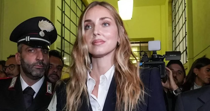 CHIARA FERRAGNI COMPARECE POR EL “PANDORO GATE”: DEL GLAMOUR A LOS TRIBUNALES